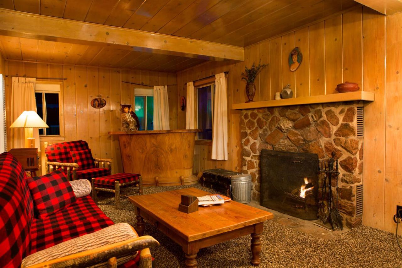 Hicksville Pines Chalets & Motel Idyllwild Εξωτερικό φωτογραφία