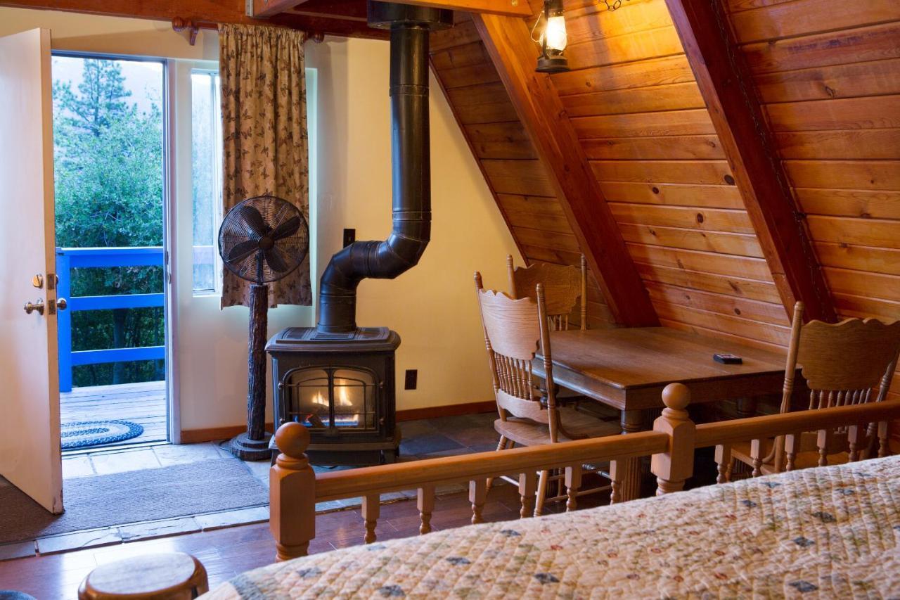 Hicksville Pines Chalets & Motel Idyllwild Εξωτερικό φωτογραφία