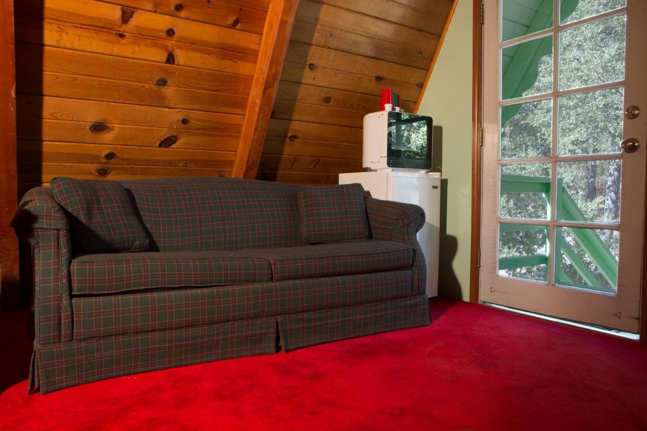 Hicksville Pines Chalets & Motel Idyllwild Εξωτερικό φωτογραφία